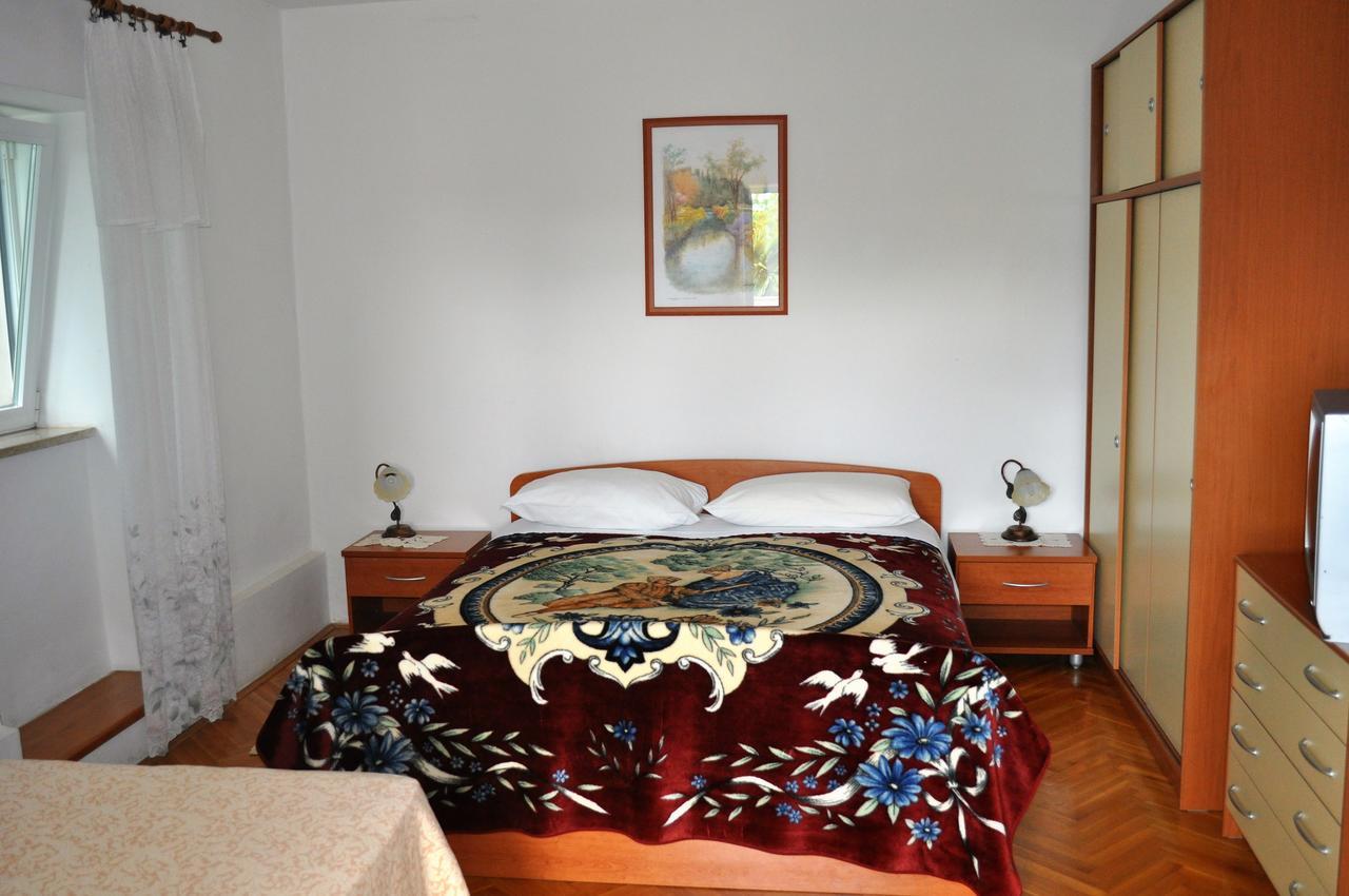 Tri Srca Apartments & Rooms Funtana Buitenkant foto