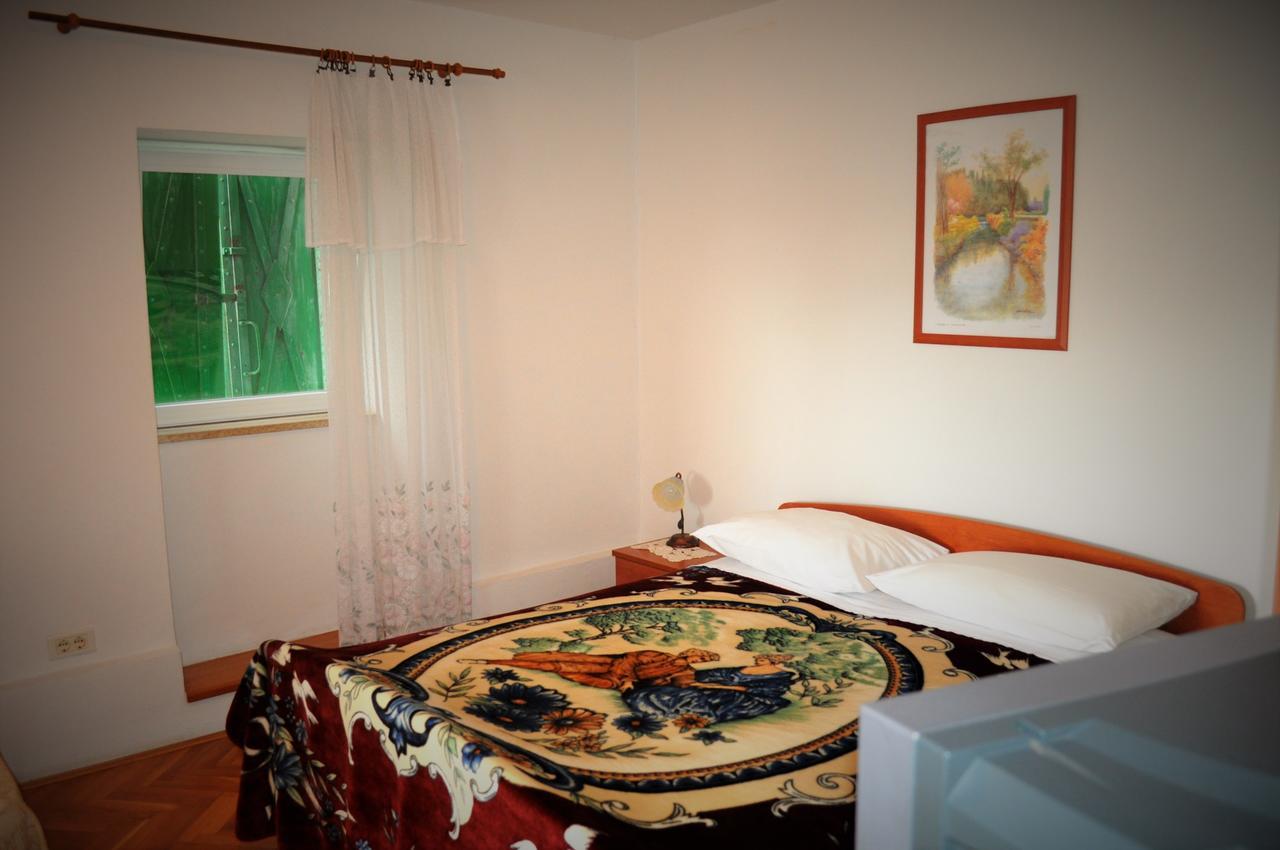 Tri Srca Apartments & Rooms Funtana Buitenkant foto
