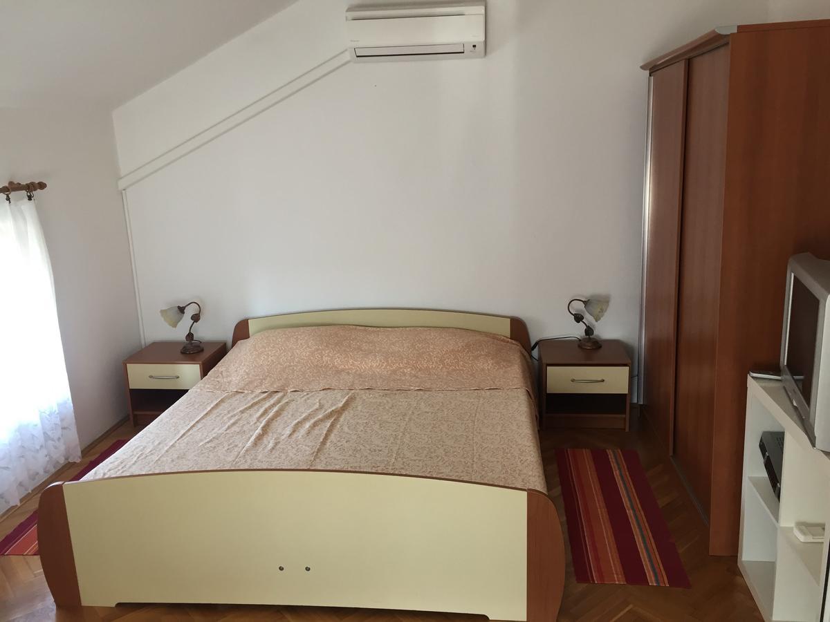 Tri Srca Apartments & Rooms Funtana Buitenkant foto
